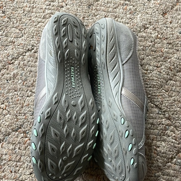 Shoes - Picture 4 of 5